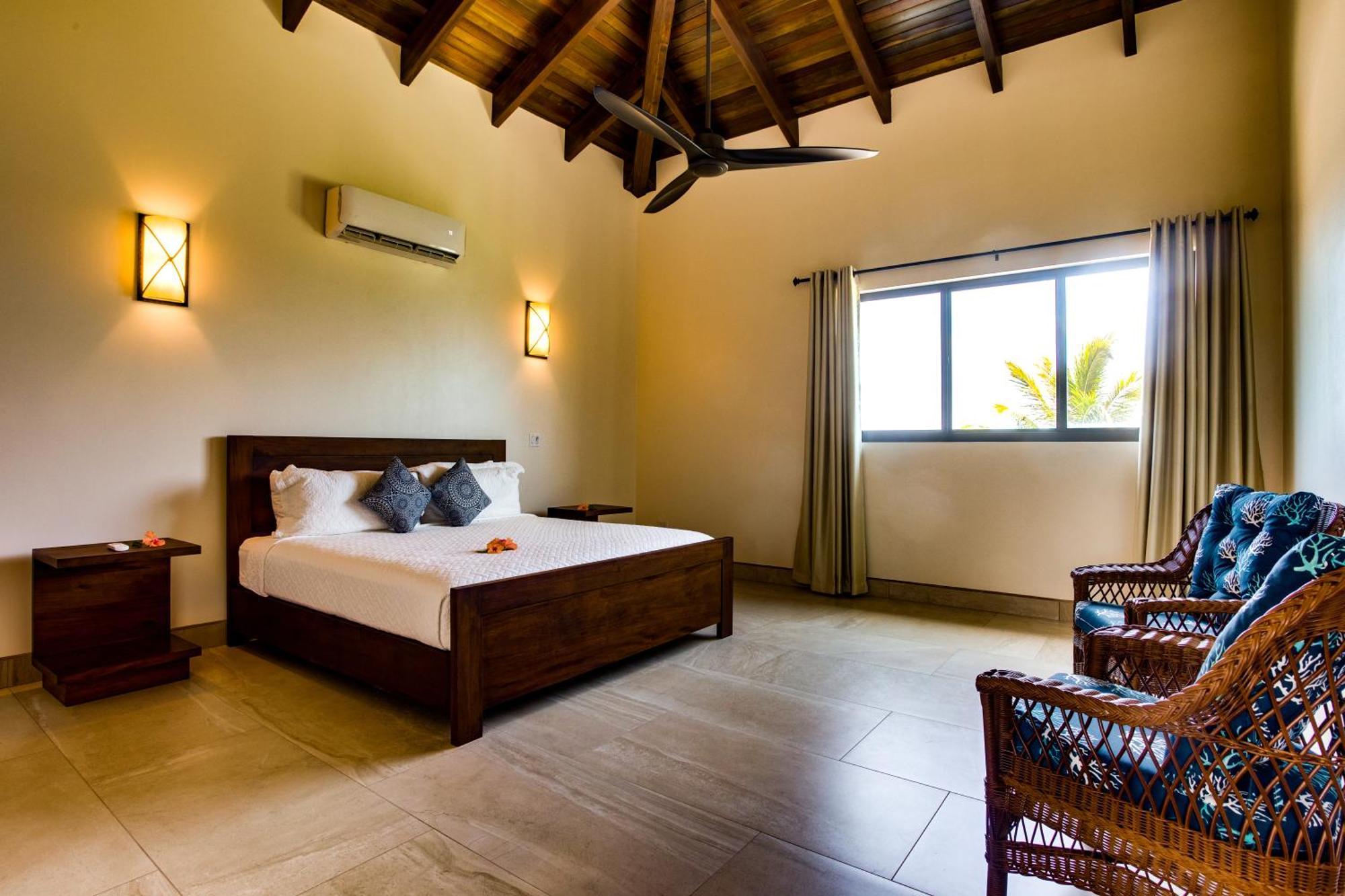Naia Resort And Spa Placencia Экстерьер фото