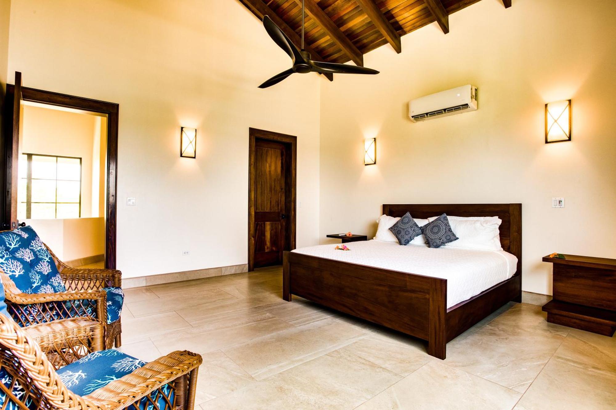Naia Resort And Spa Placencia Экстерьер фото